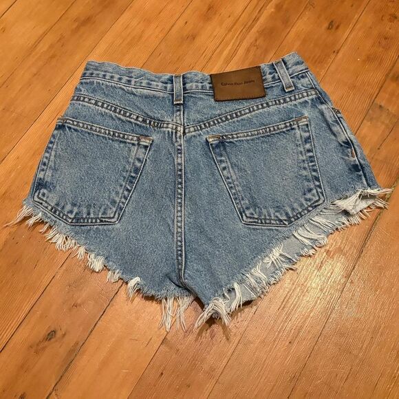 vintage 90s Calvin Klein Jeans denim cutoff shorts.  Size 6. - Picture 2 of 5